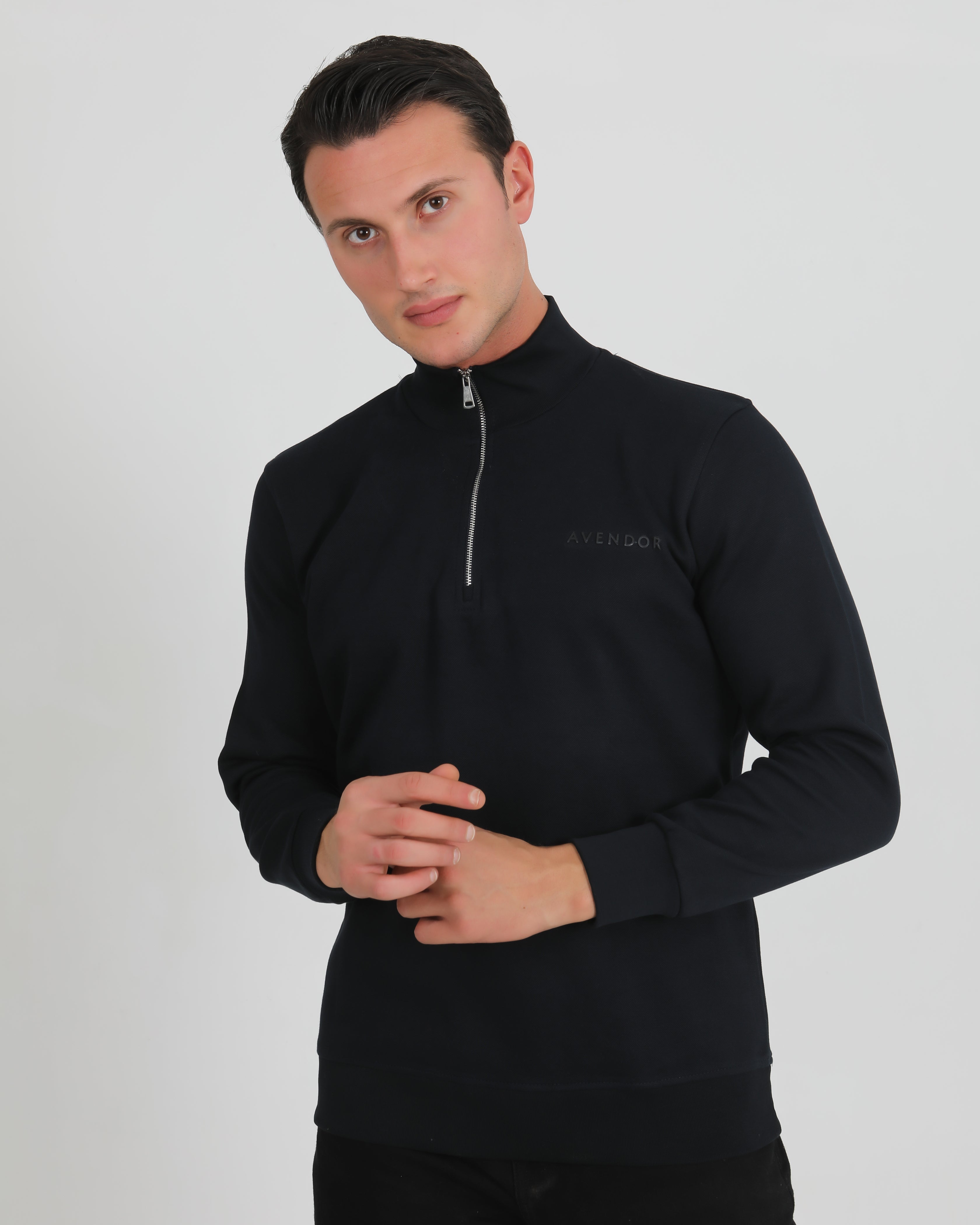 Avendor Track ZIP Black