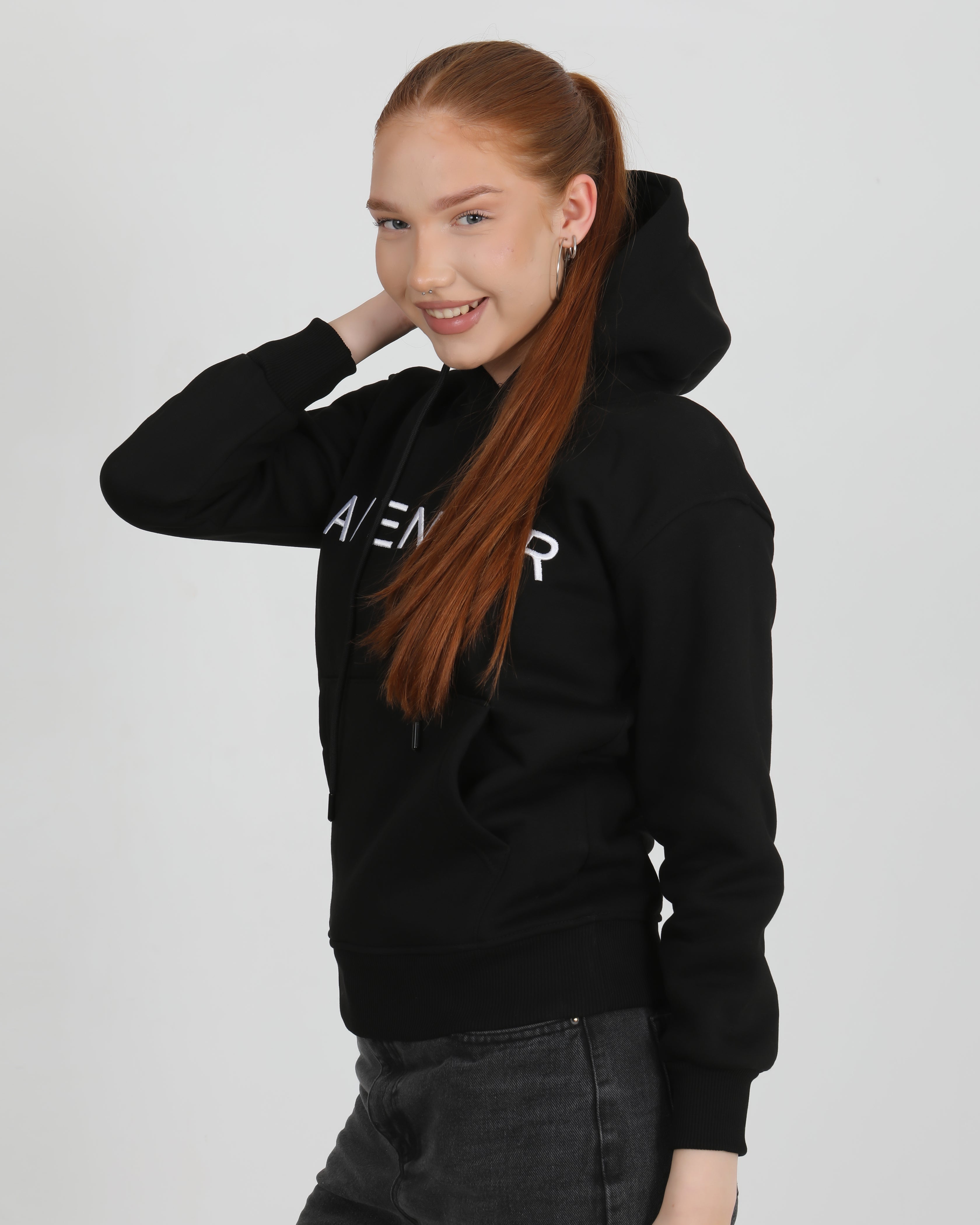 Avendor Classic Hoodies Woman Black