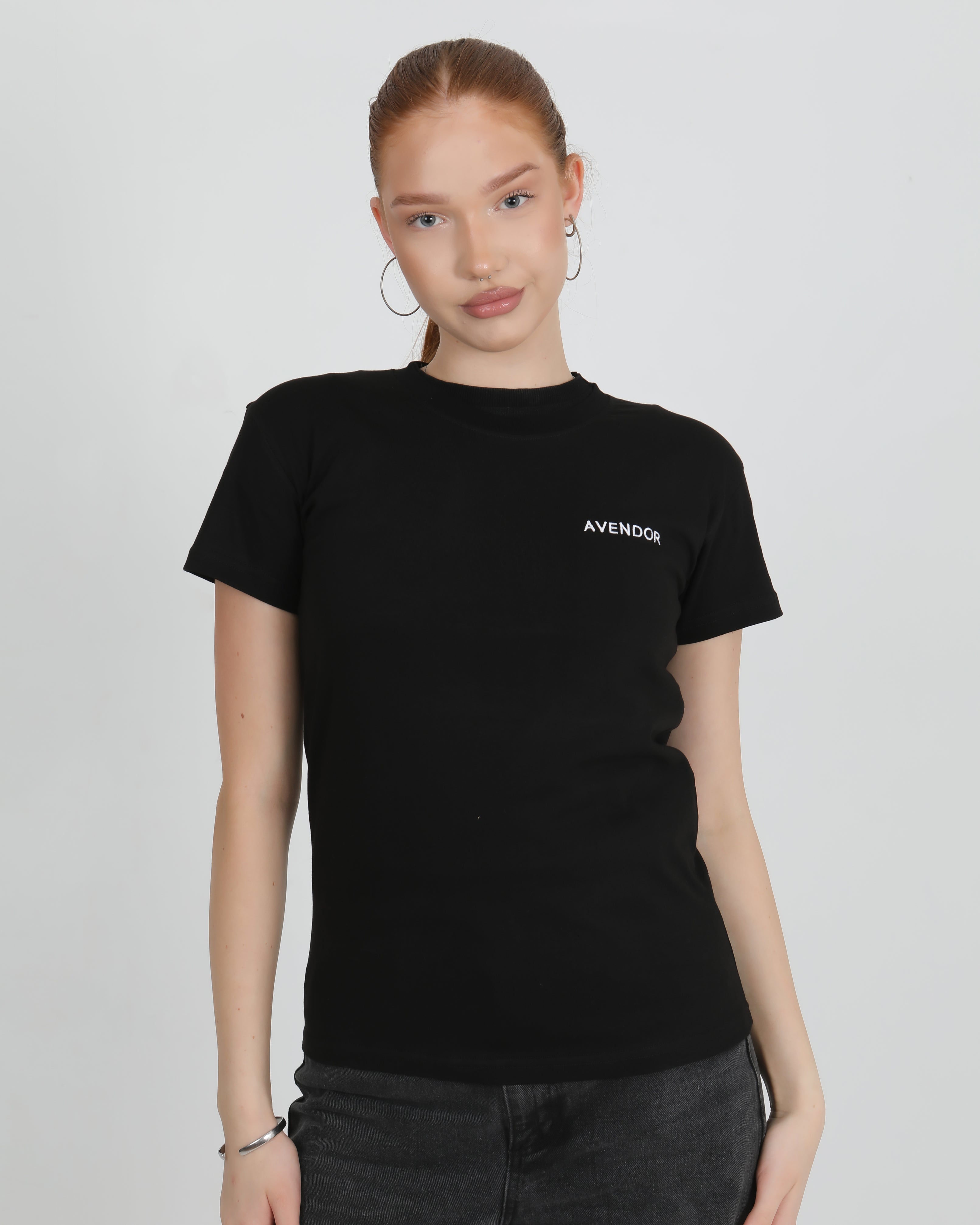 Avendor Woman T-Shirts Black