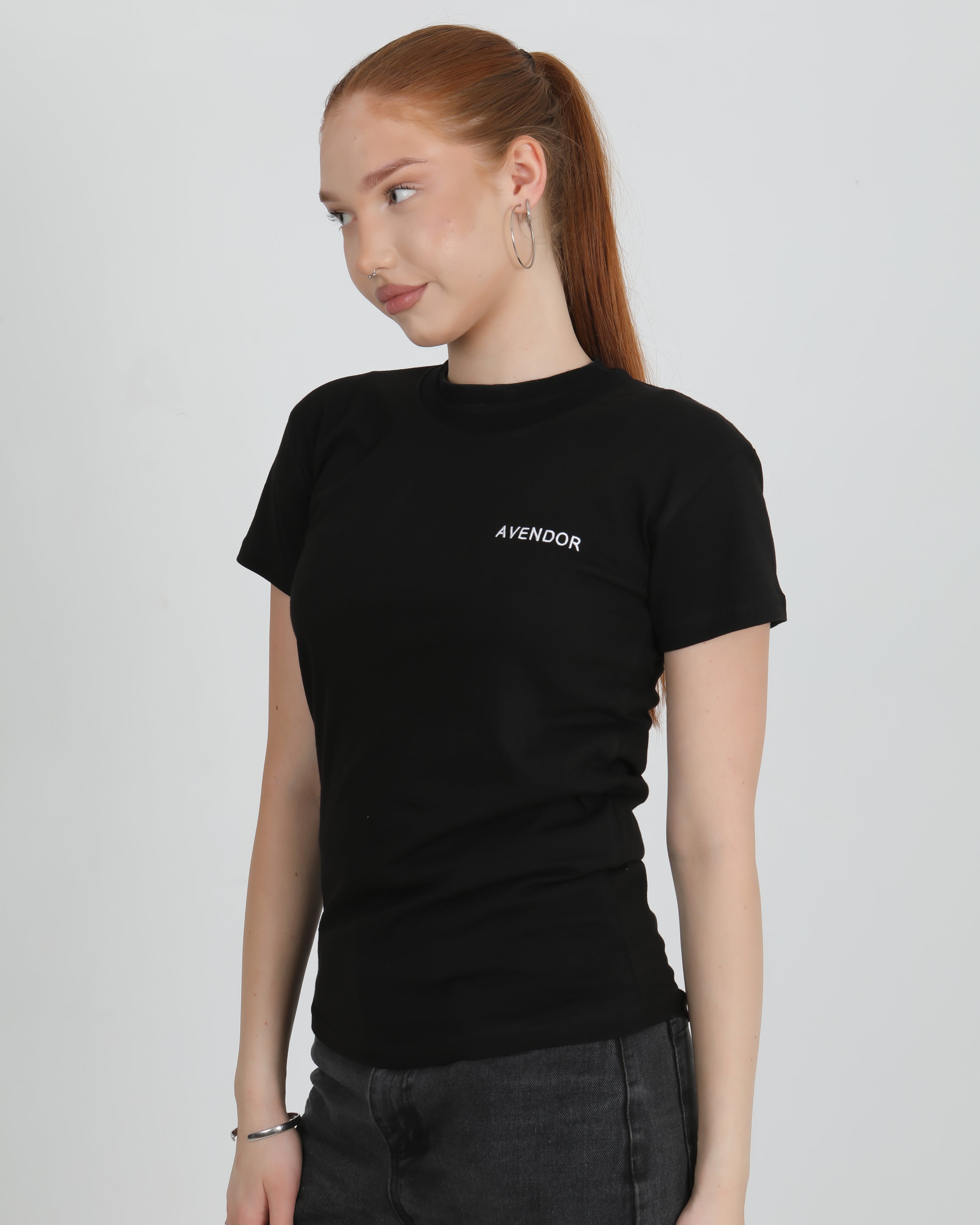 Avendor Woman T-Shirts Black