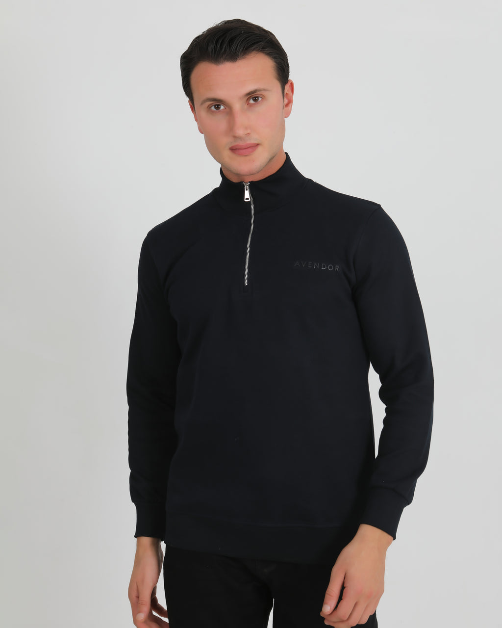 Avendor Track ZIP Black