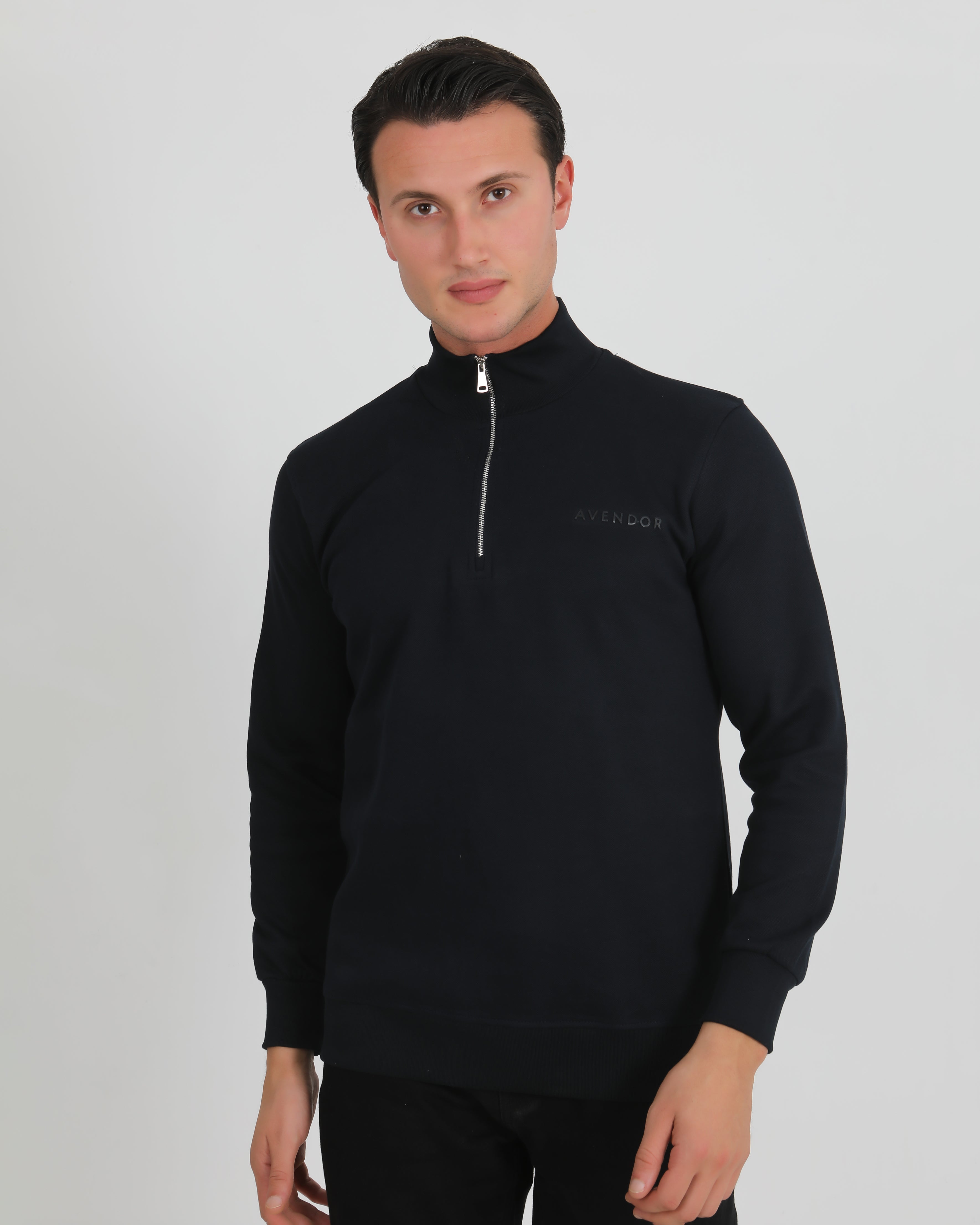 Avendor Track ZIP Black