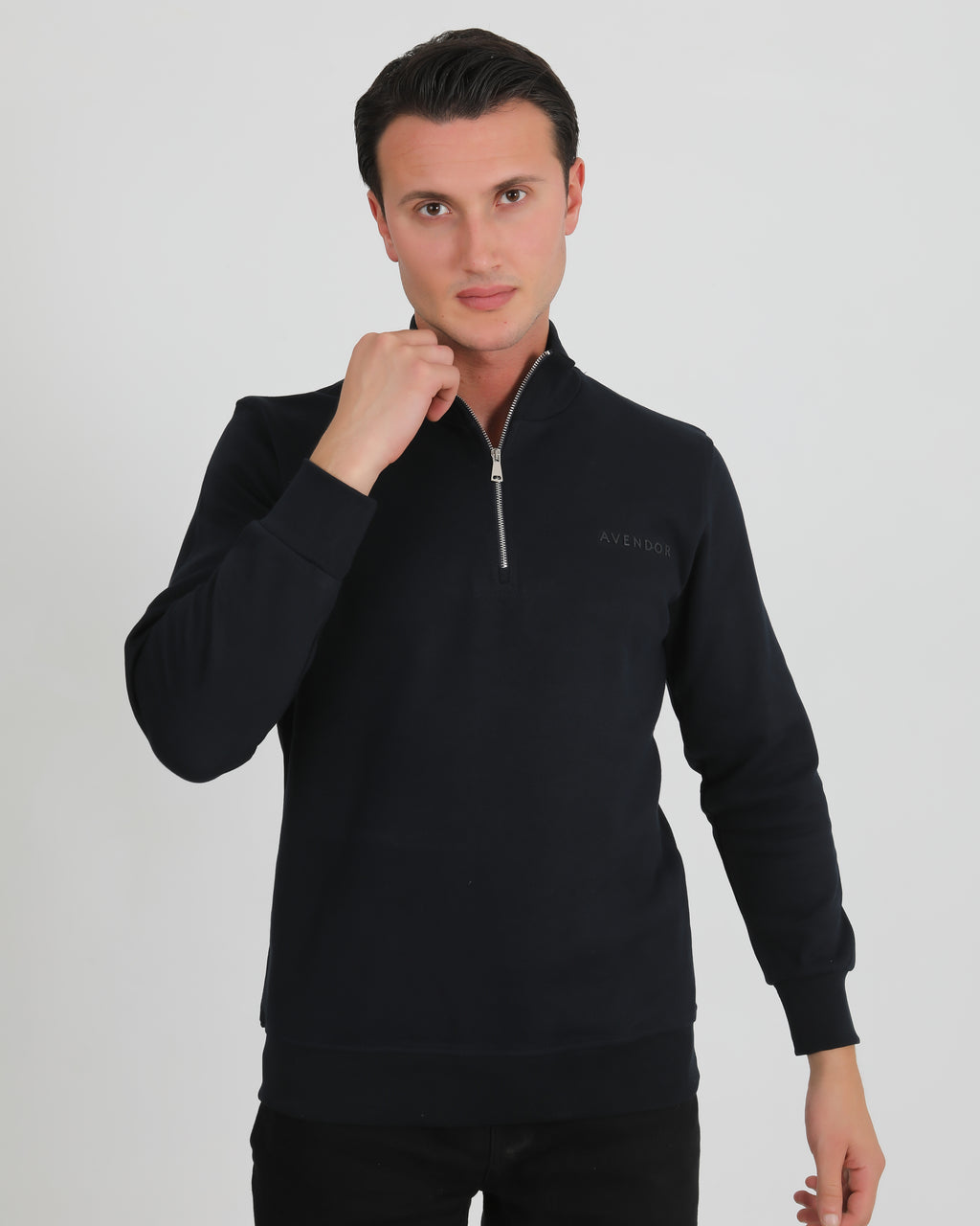 Avendor Track ZIP Black