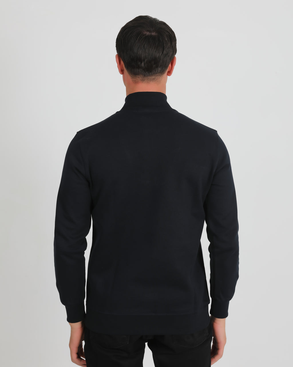 Avendor Track ZIP Black