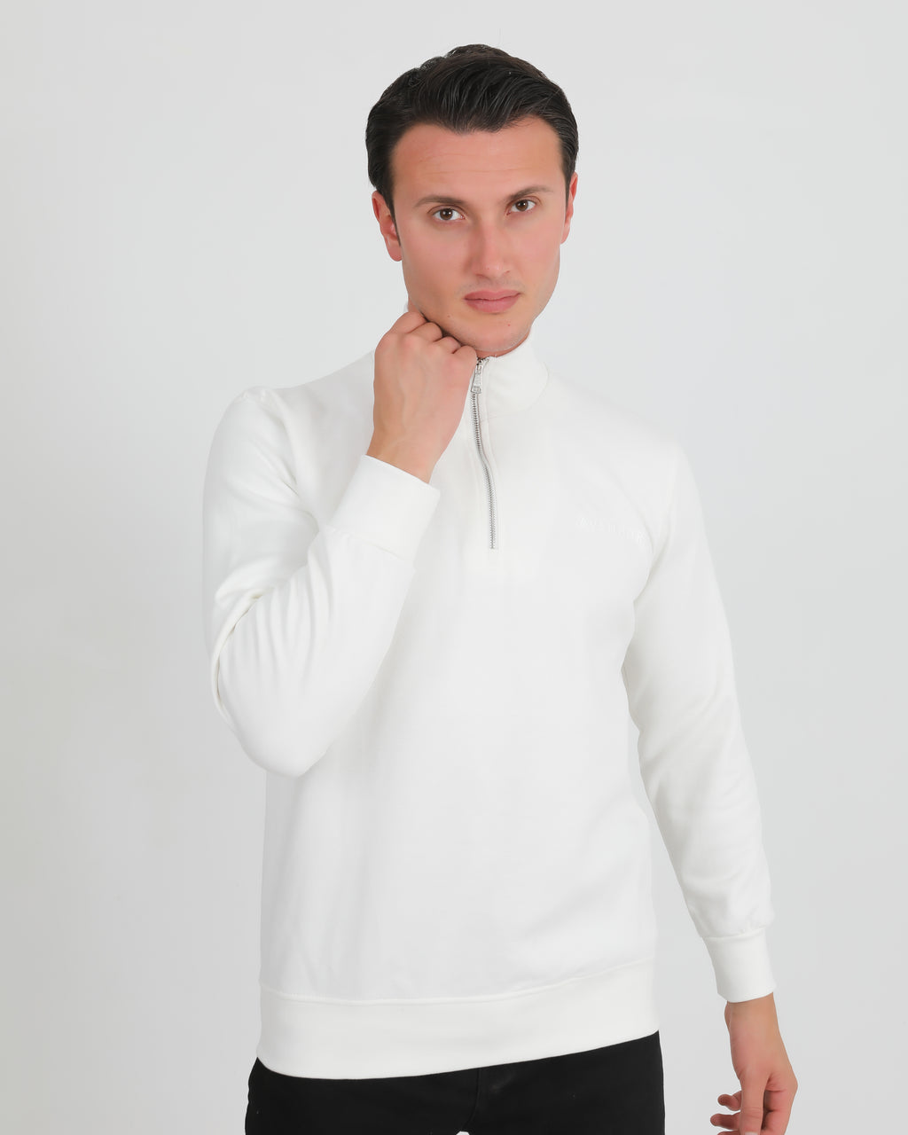 Avendor Track ZIP White