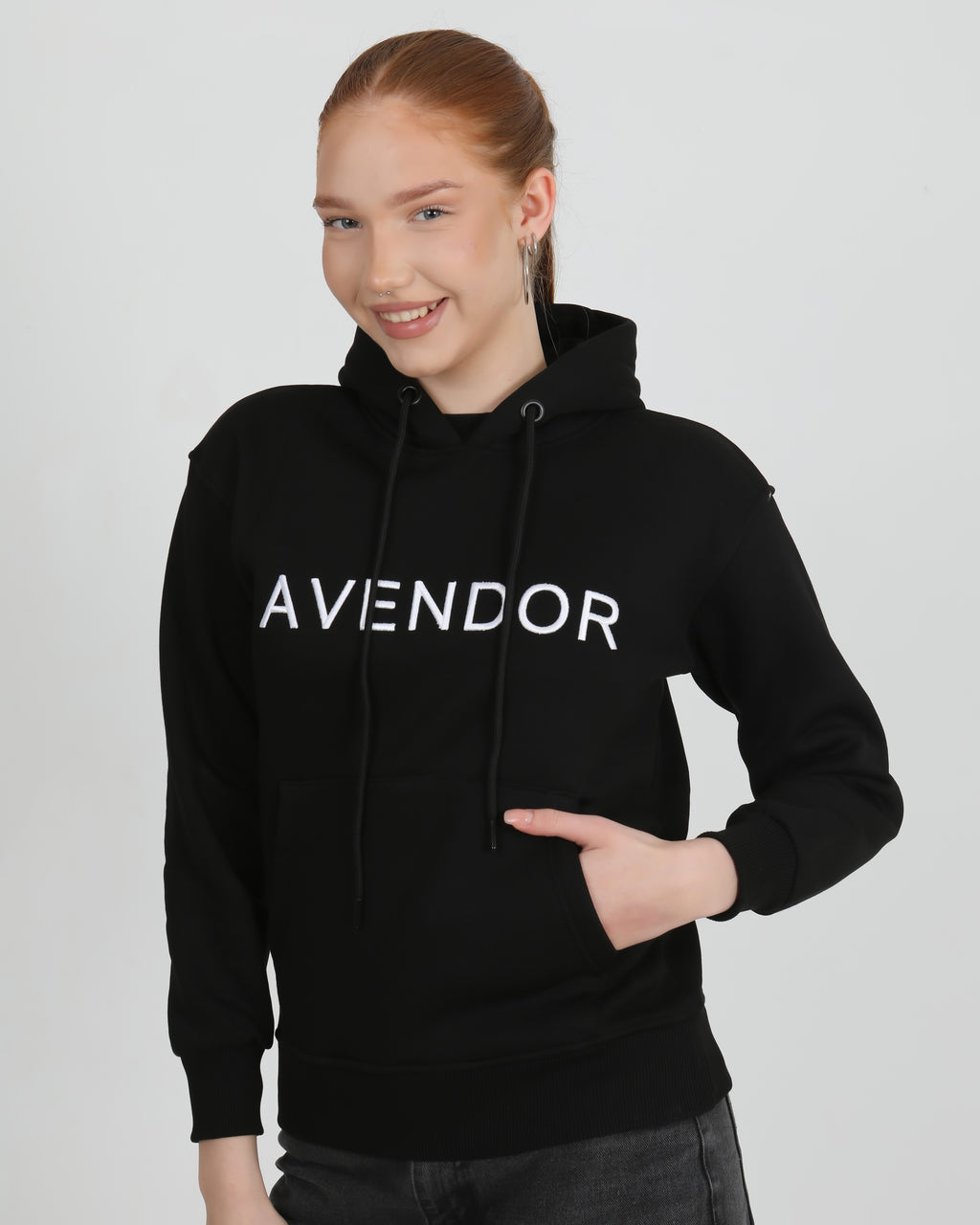 Avendor Classic Hoodies Woman Black