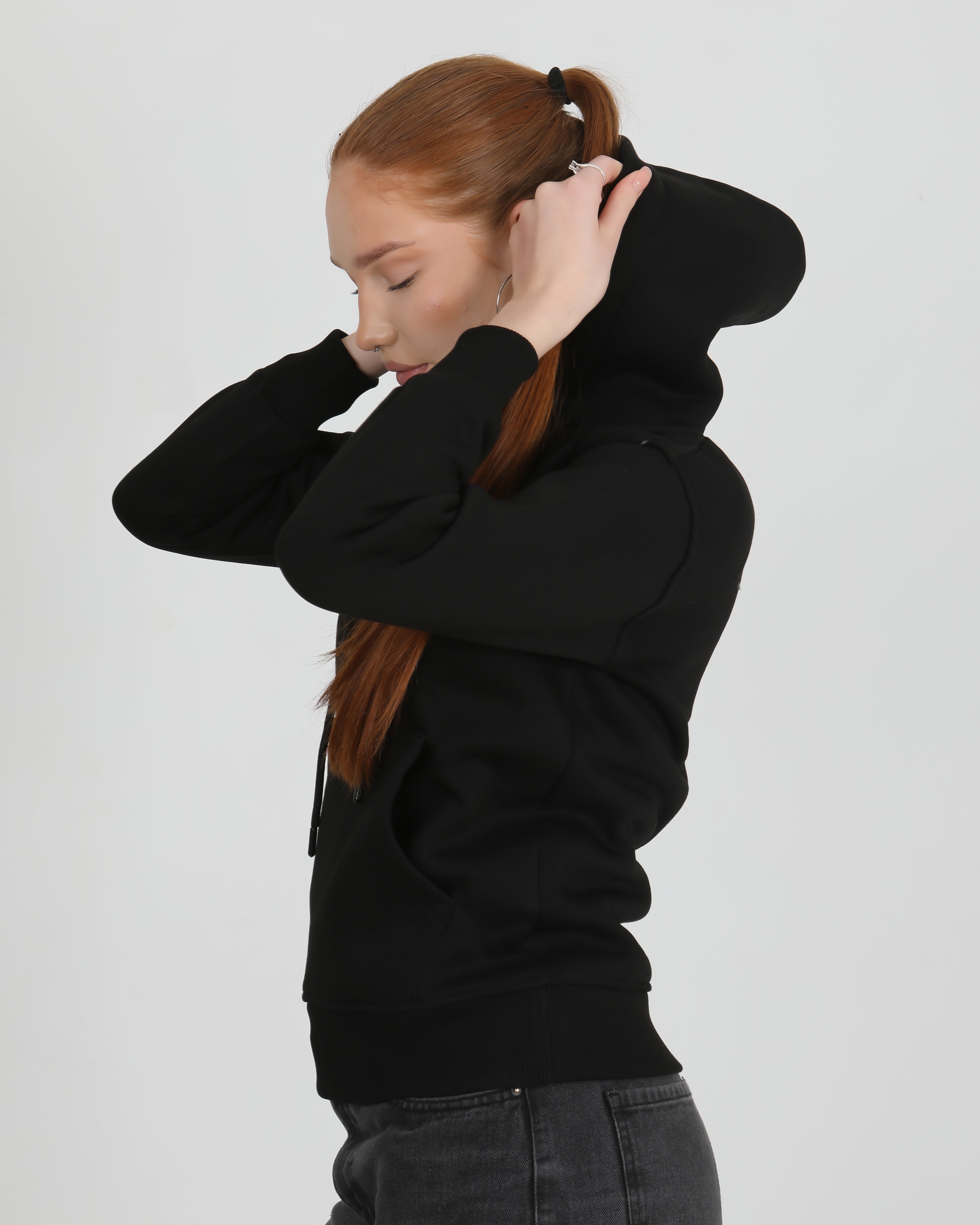 Avendor Classic Hoodies Woman Black