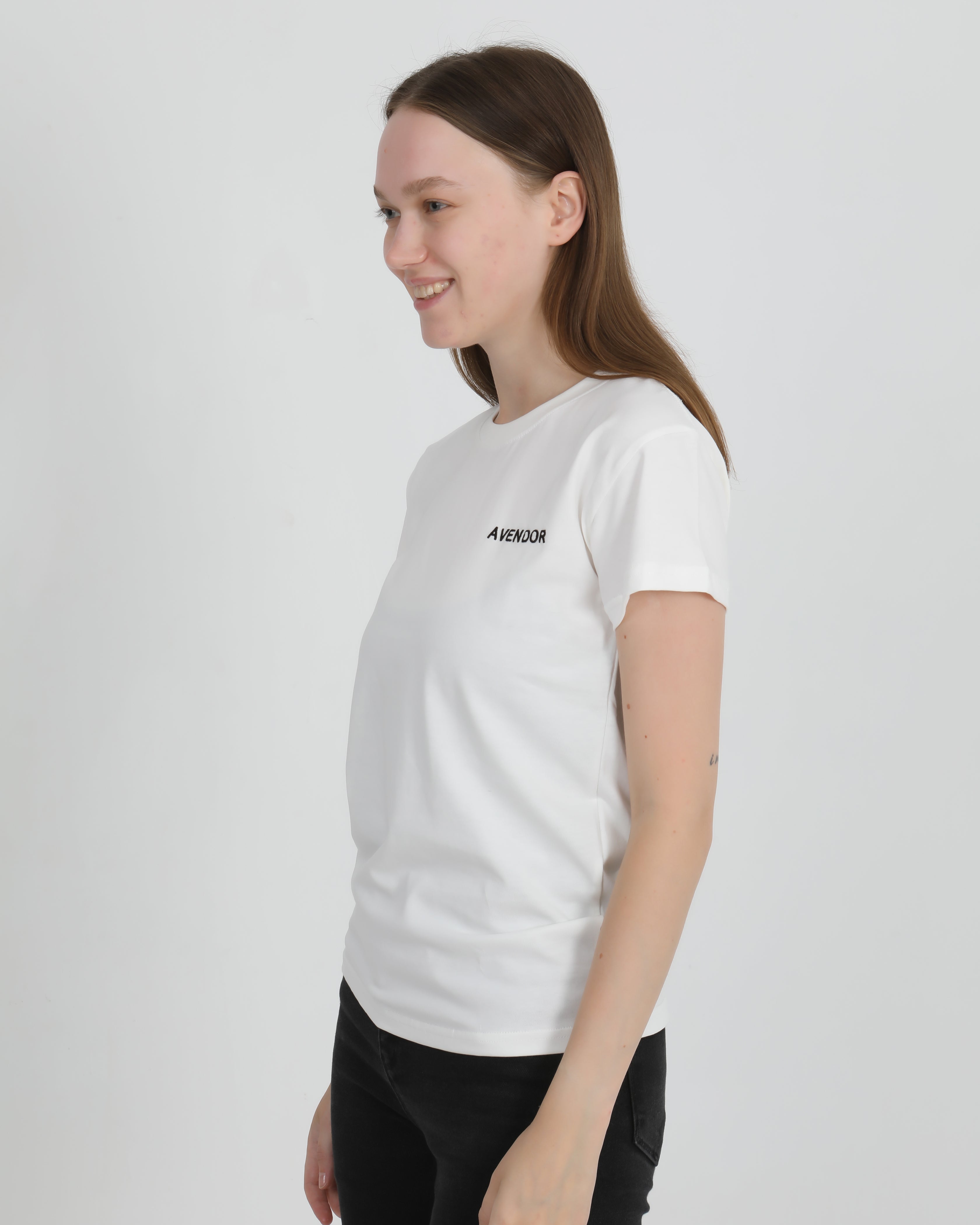 Avendor Woman T-Shirts White