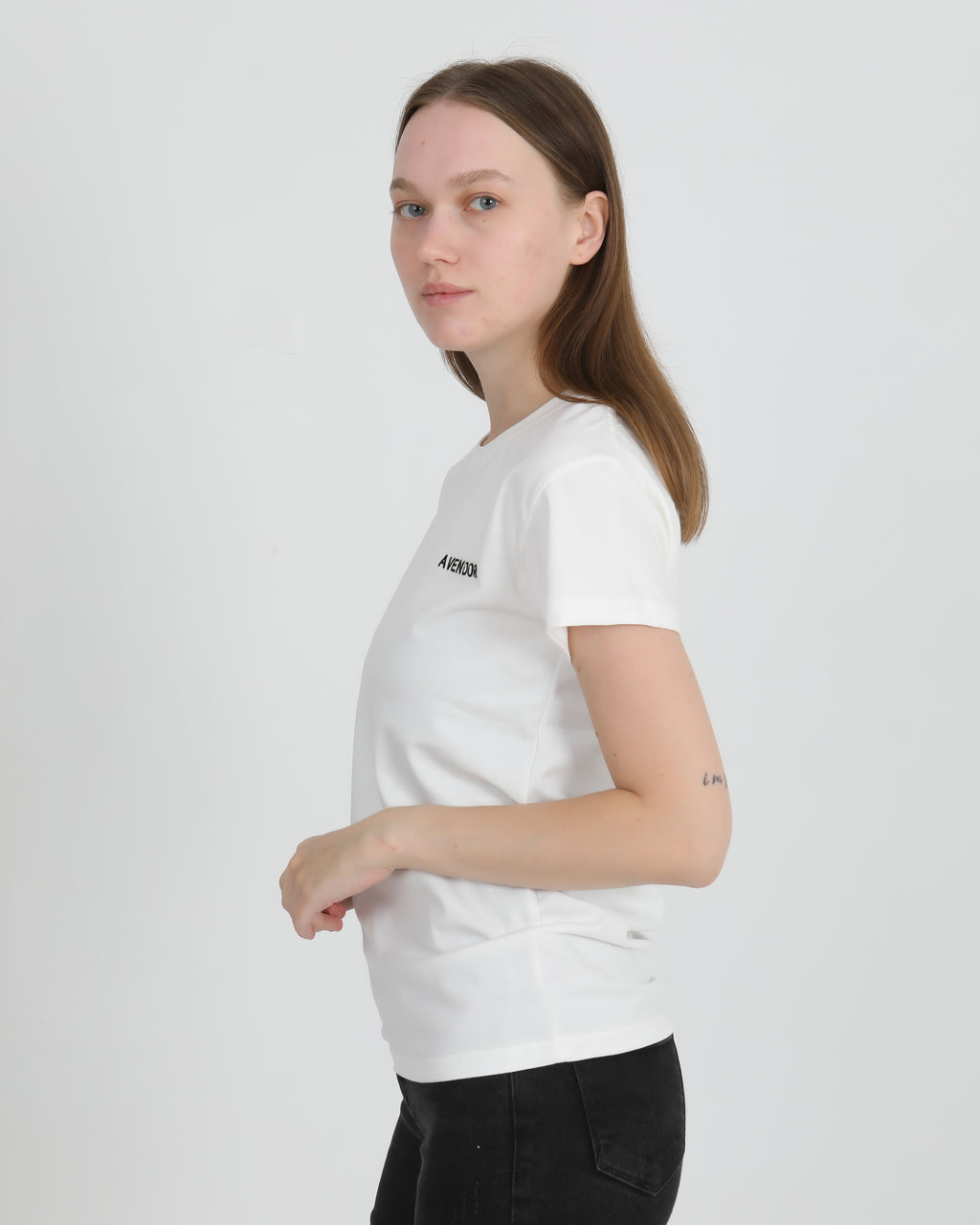 Avendor Woman T-Shirts White