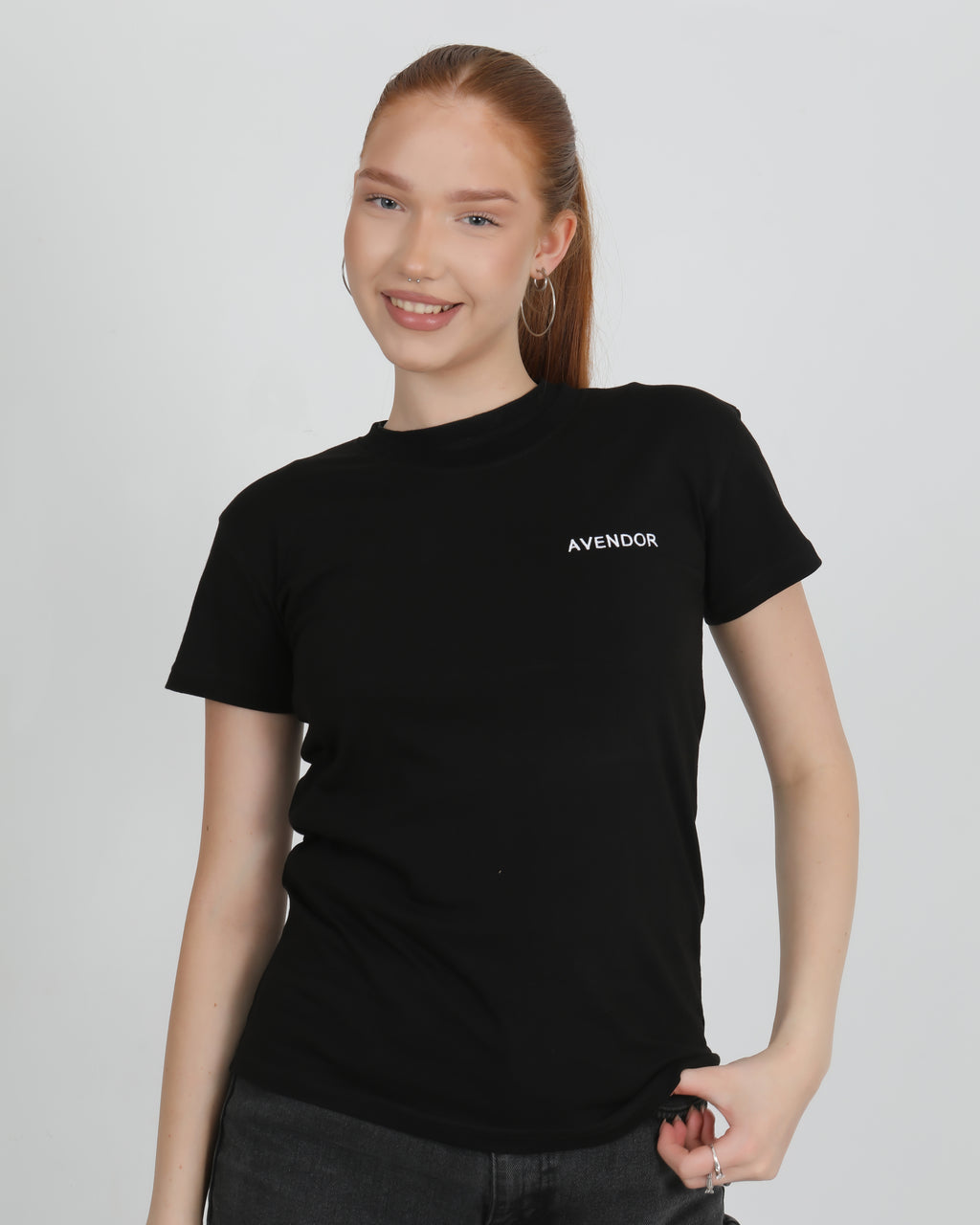 Avendor Woman T-Shirts Black