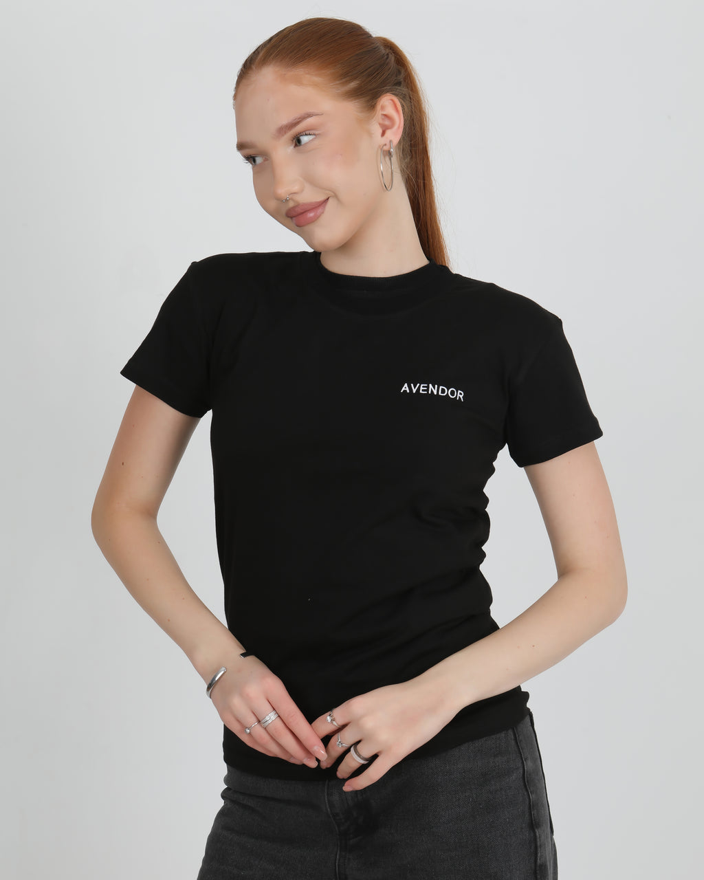 Avendor Woman T-Shirts Black