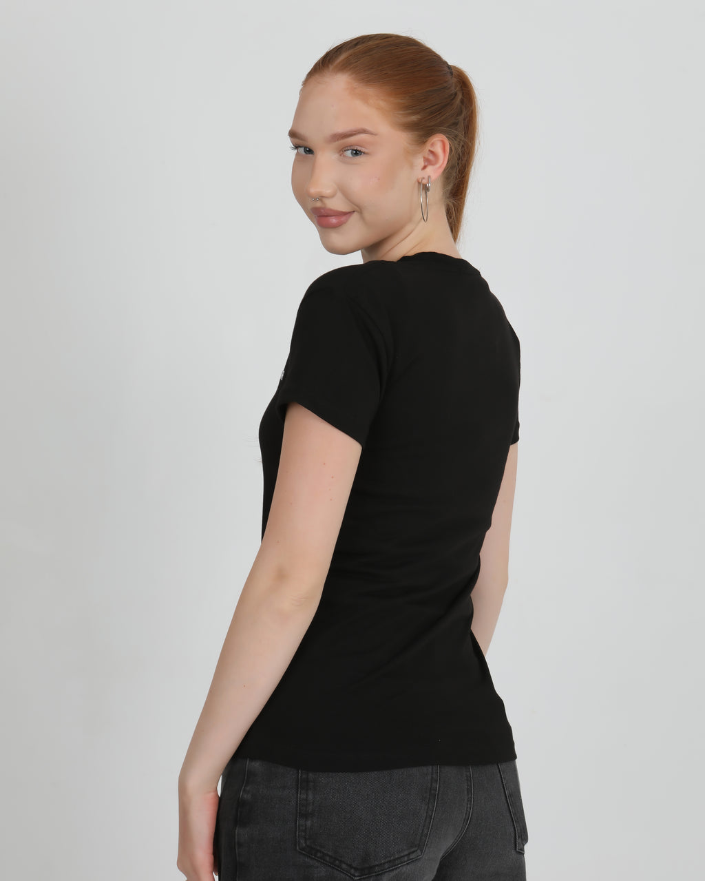 Avendor Woman T-Shirts Black