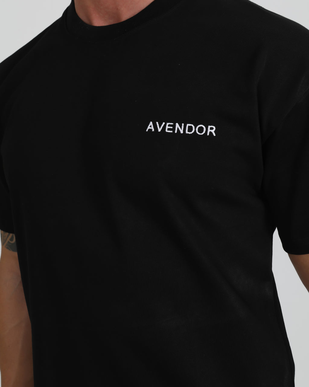 Avendor Classic T-Shirt Black